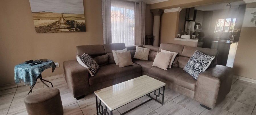 4 Bedroom Property for Sale in Tlhabane West North West